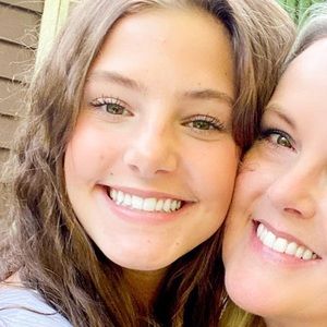 Meet your Posher, Elise